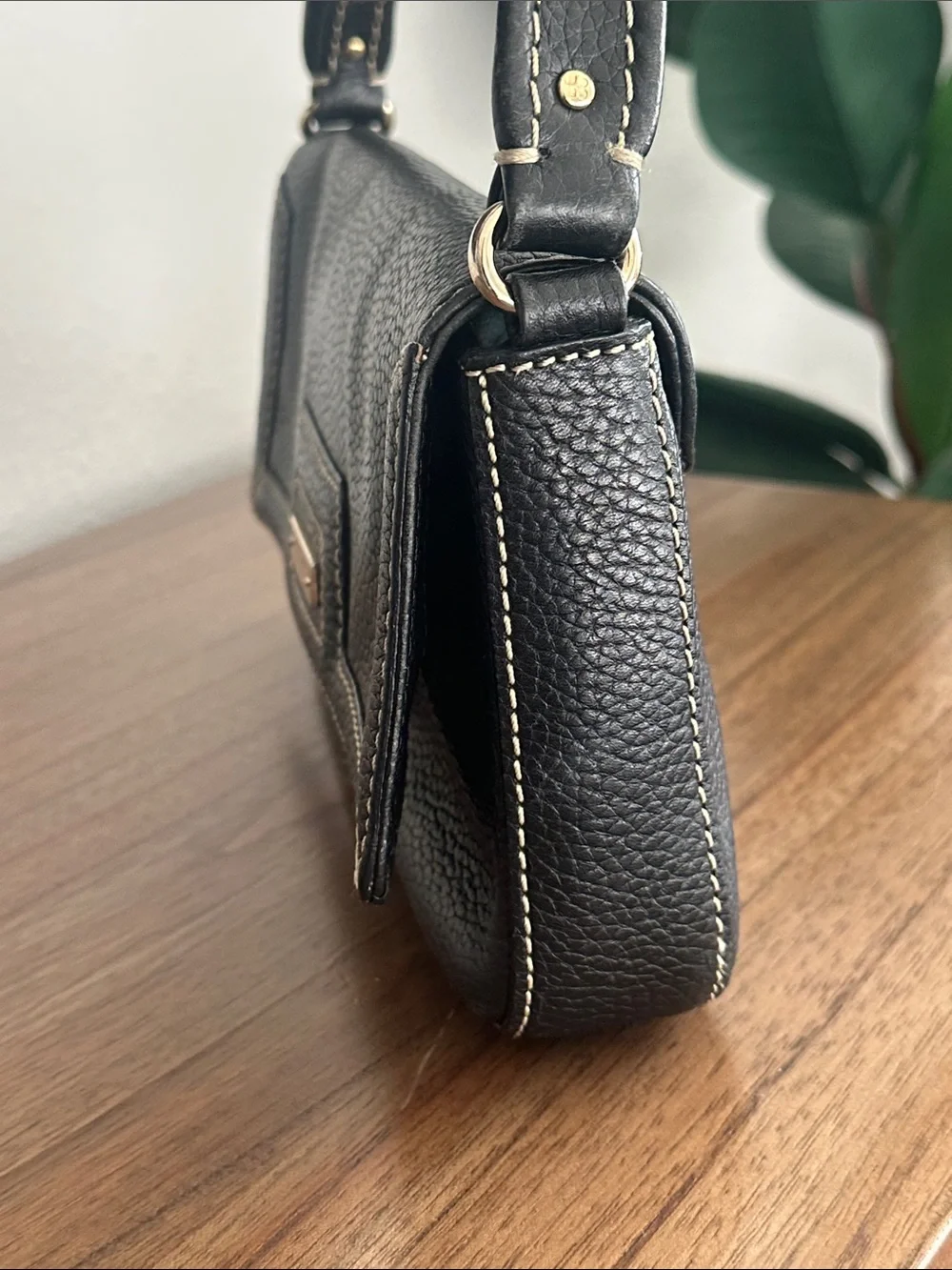 kate spade zipper smoke closure